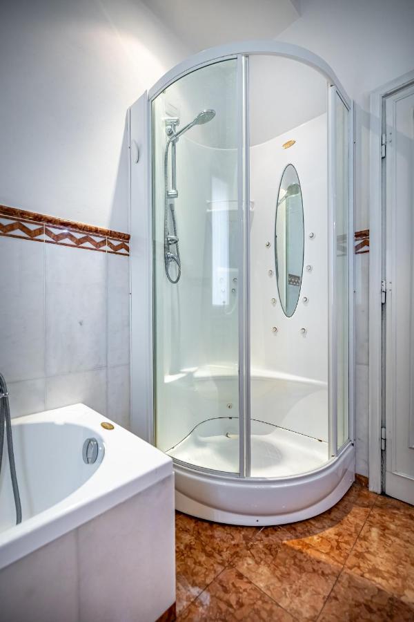 Yid D'Azeglio Luxury Apartment With Parking フィレンツェ エクステリア 写真